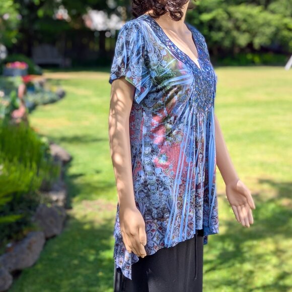 Sparkly Flowy Short-sleeved Tunic - Picture 5 of 8